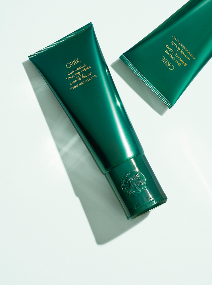 
                  
                    Load image into Gallery viewer, Oribe Curl Control Silkening Creme
                  
                